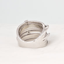 Load image into Gallery viewer, Sterling Silver Ring with Swarovski Crystal