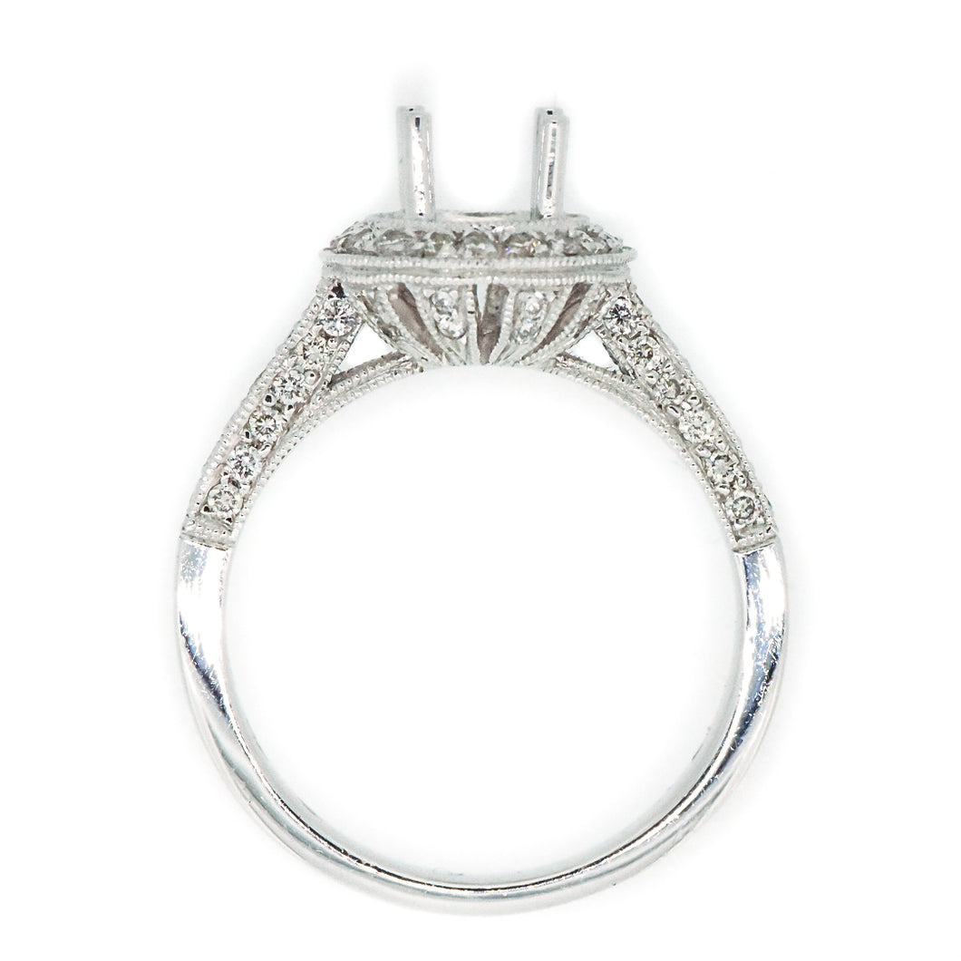 18K White Gold Diamond Halo Engagement Ring